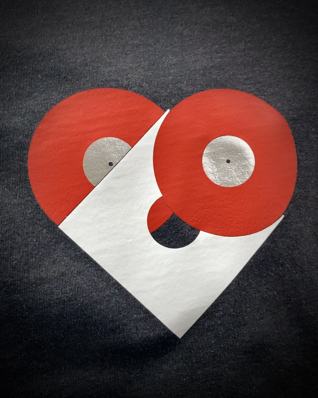 VINYL HEARTBEAT TEE – GALACTIC WAX